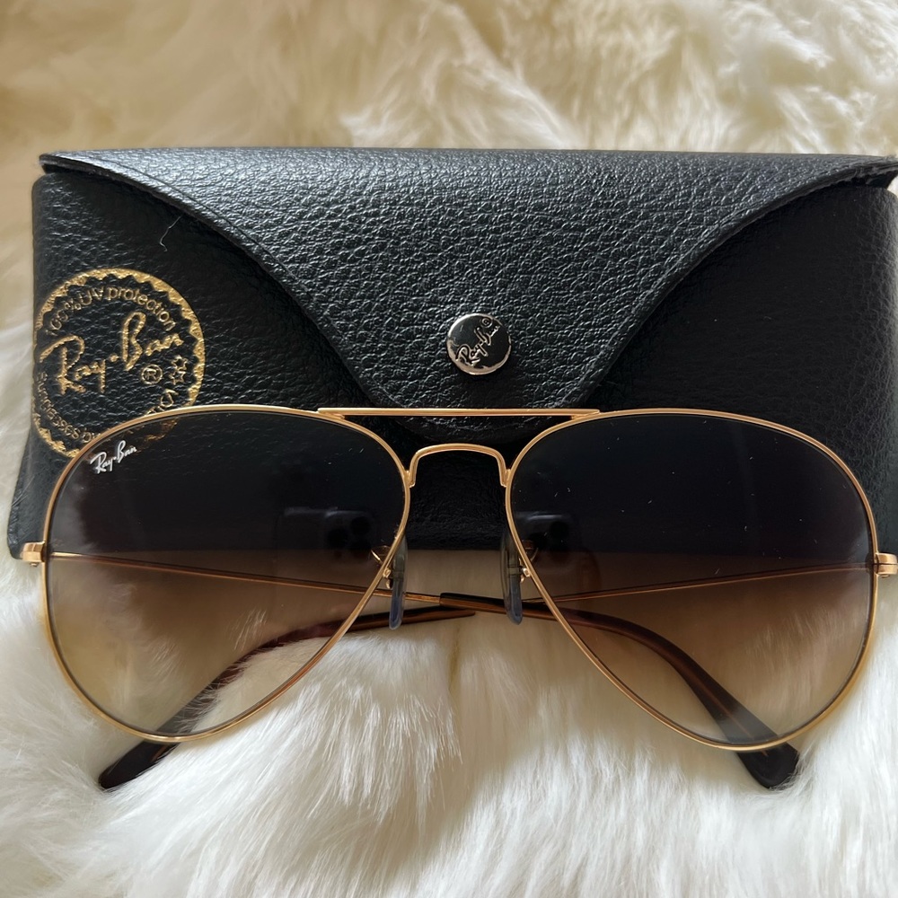 Women’s Ray Ban Gold/Gradient Aviator Sunglasses - Great Condition!!